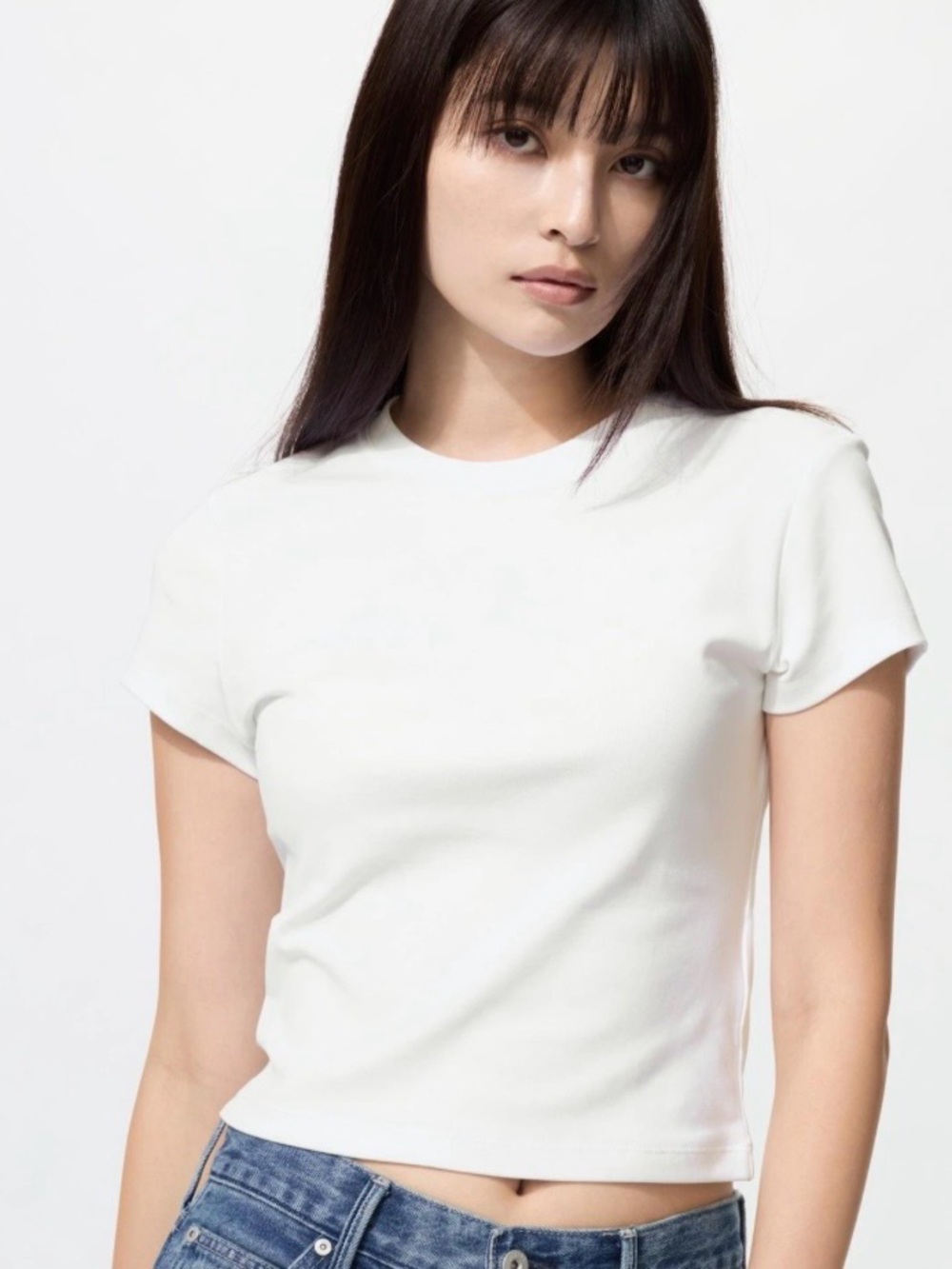 Úni qlo White Women’s Crew Neck Top - Classic Everyday Tee